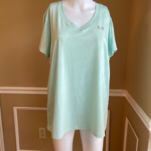Under Armour Women's Light Green V-Neck Tee XL